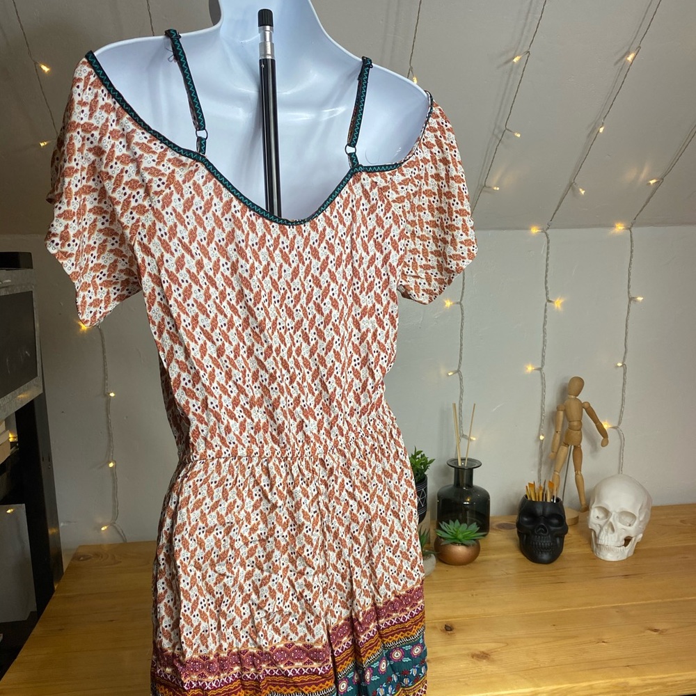Cold Shoulder Romper - Picture 2 of 5